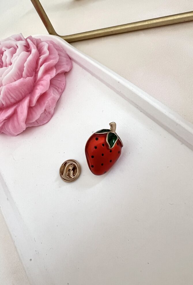Mini Çilek Rozet Broş