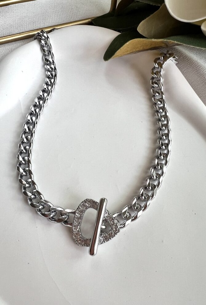 Zirkon Taş Üçgen Dümen Kilit Choker Kolye - Görsel 2