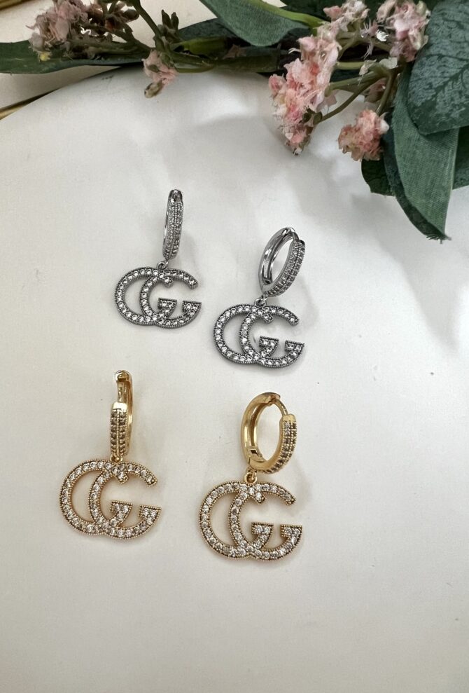 Marka Taşlı Sallantılı GG Küpe