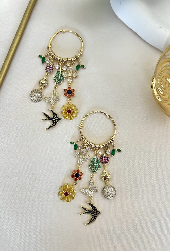 Marka Model Figür Sallantılı Tasarım Halka Küpe