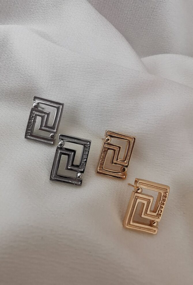 Marka Model Taşlı Labirent Küpe