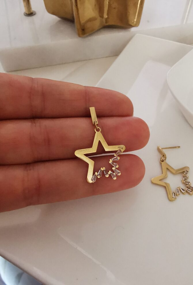 Çelik Kenarı Taşlı Gold Yıldız Küpe - Görsel 2