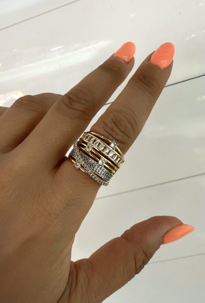 Gold Gümüş Baget Ve Taş Sıra Tasarım Yüzük